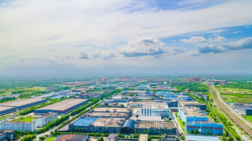 成都郫都 聚焦 三大驅(qū)動(dòng) 以 新質(zhì) 促 高質(zhì)