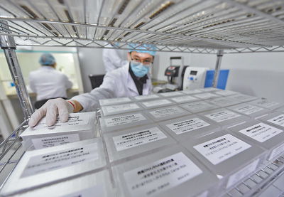 成都開足馬力復工生產(chǎn)試劑盒助力疫情防控